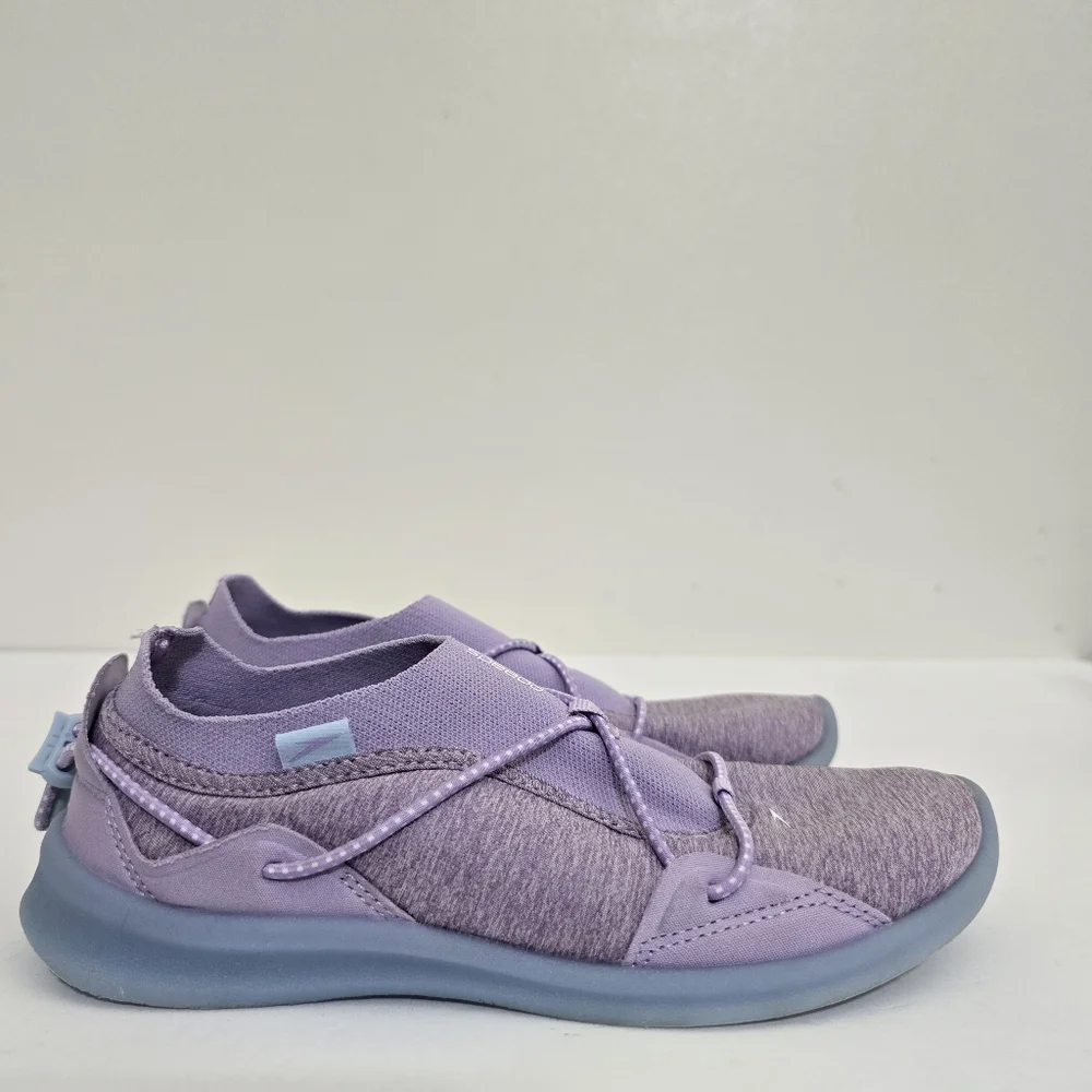 SPEEDO youth size Medium 2/3 Surf Walker Lilac Water Shoes‎